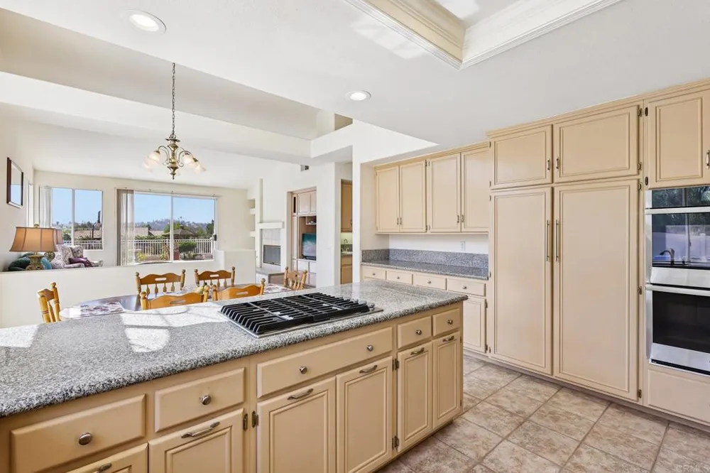 638 Cantara Lane Vista, CA 92081