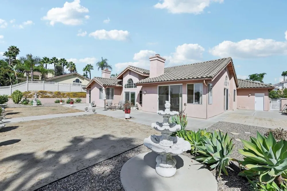 638 Cantara Lane Vista, CA 92081