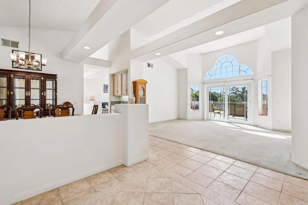 638 Cantara Lane Vista, CA 92081