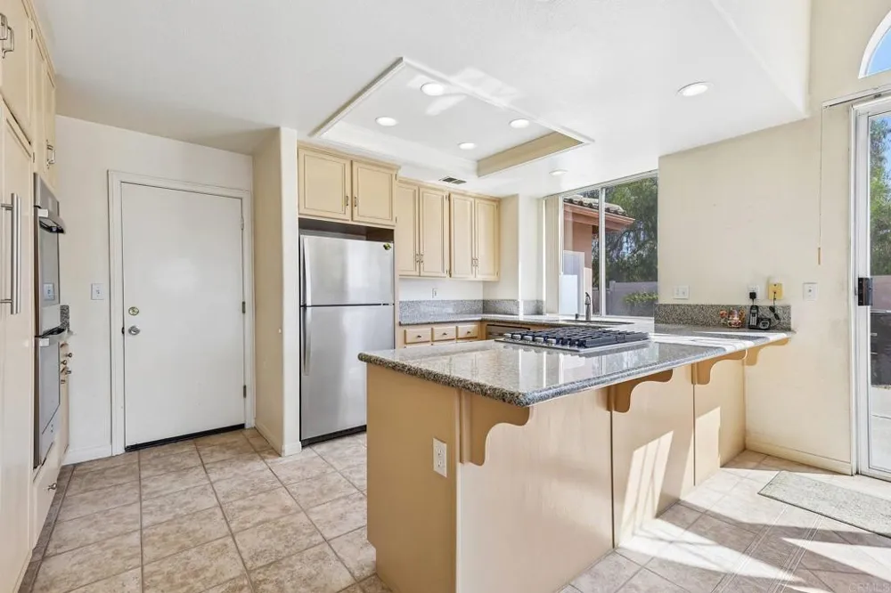 638 Cantara Lane Vista, CA 92081