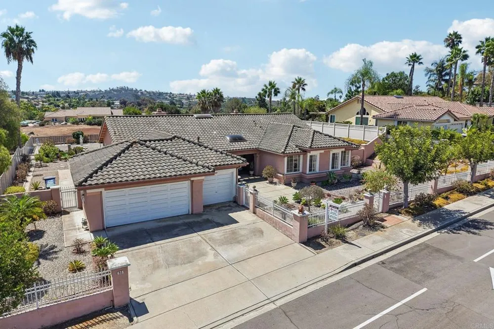 638 Cantara Lane Vista, CA 92081