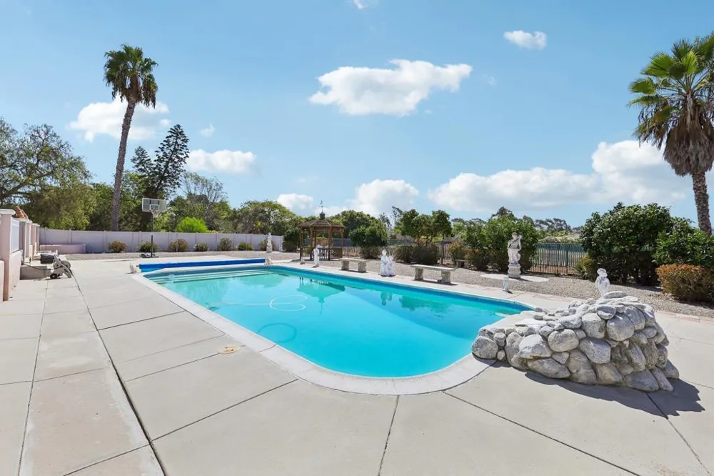 638 Cantara Lane Vista, CA 92081