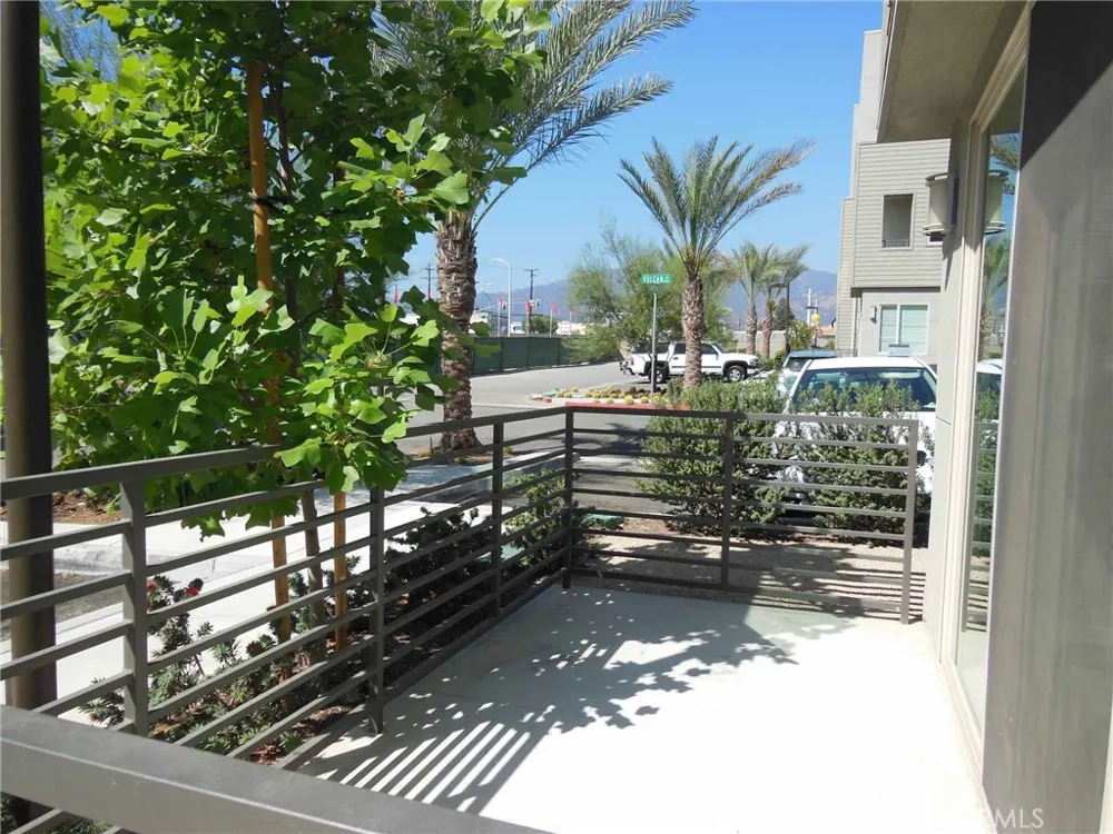 674 Chandler Upland, CA 91786