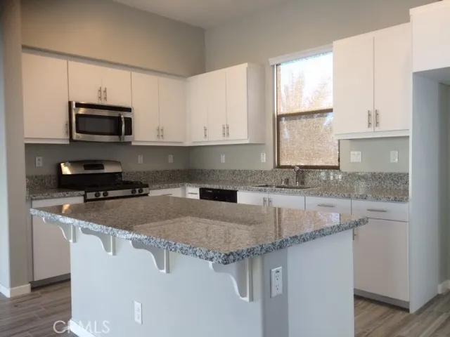 674 Chandler Upland, CA 91786