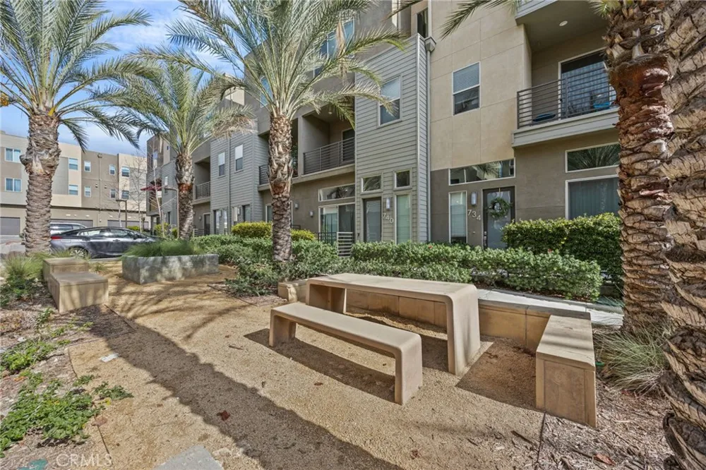 674 Chandler Upland, CA 91786