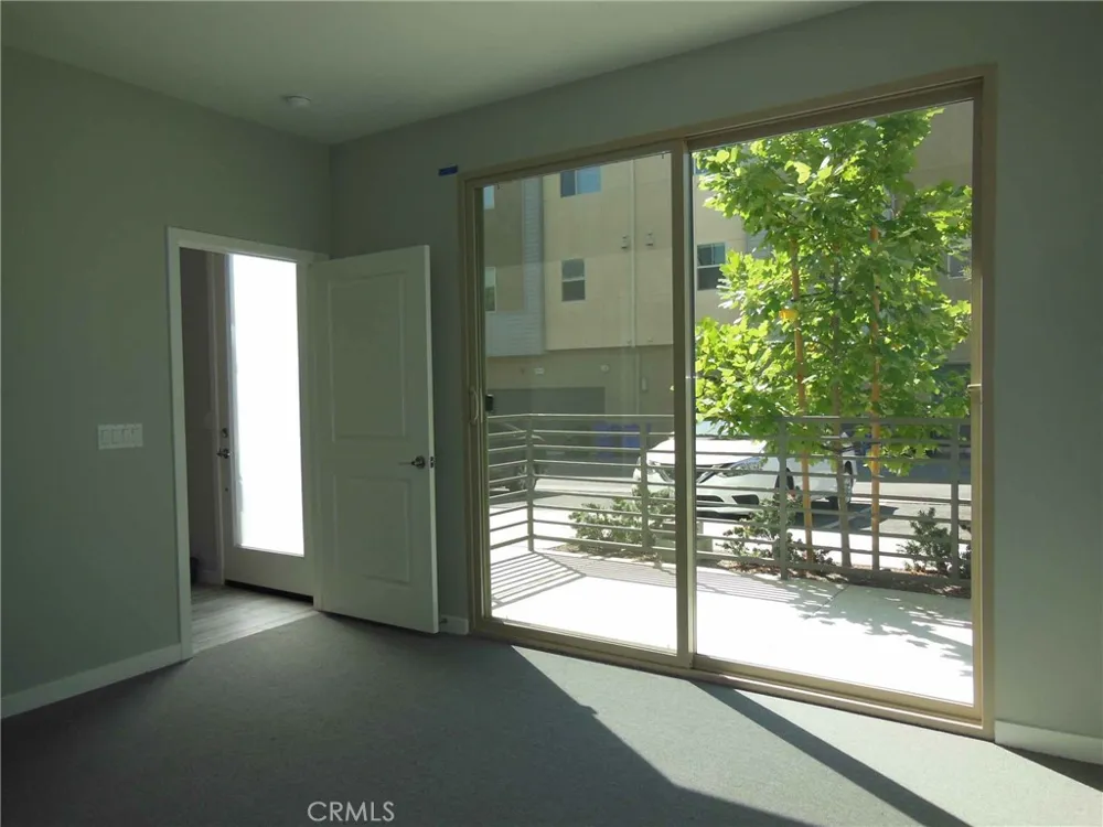 674 Chandler Upland, CA 91786