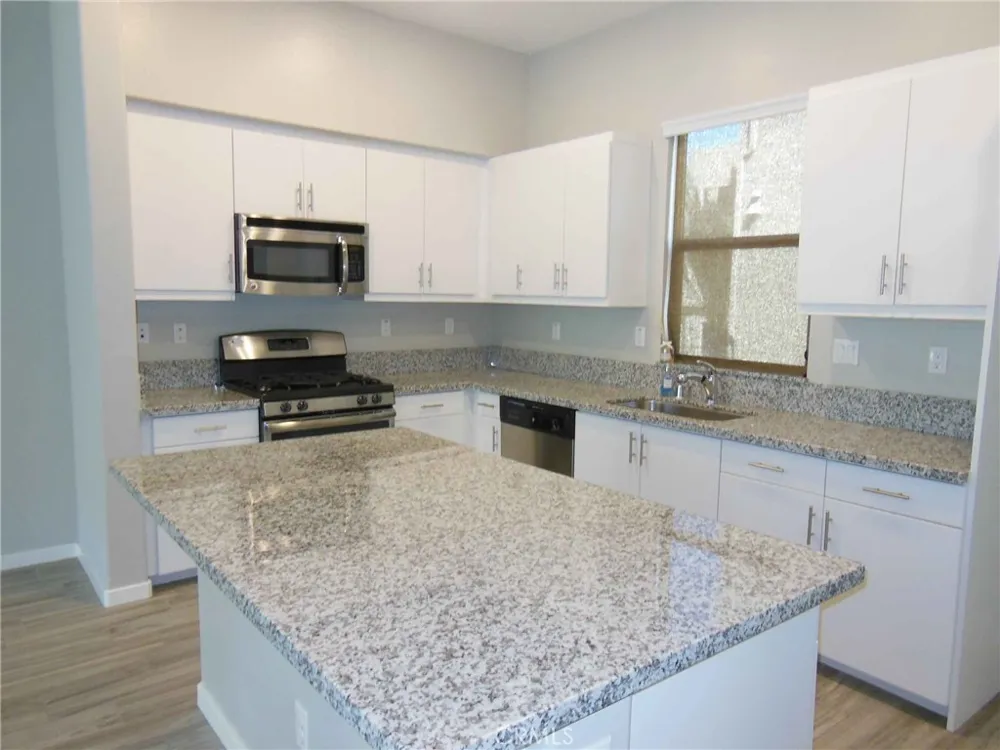 674 Chandler Upland, CA 91786