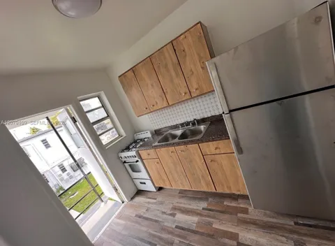 10015 NW 7 Ct #3-C