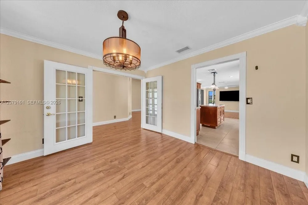15056 SW 10th St Sunrise, FL 33326
