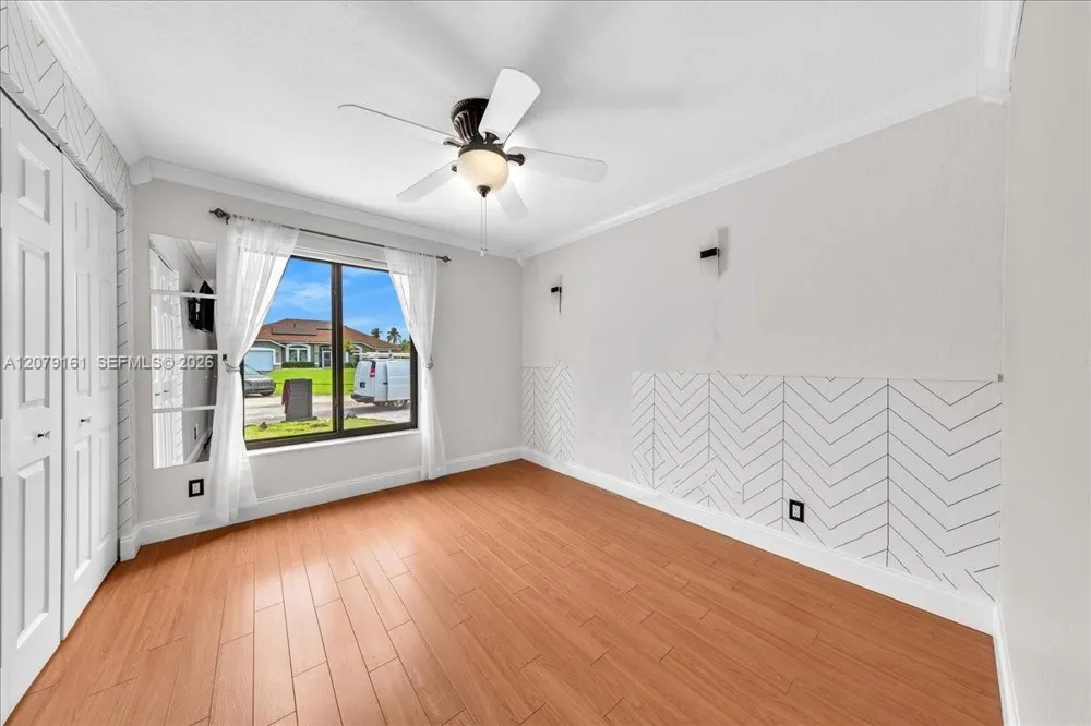 15056 SW 10th St Sunrise, FL 33326