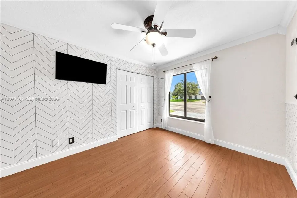 15056 SW 10th St Sunrise, FL 33326