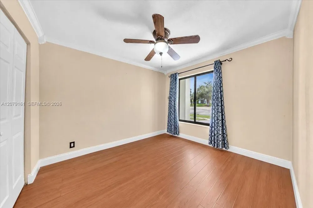 15056 SW 10th St Sunrise, FL 33326
