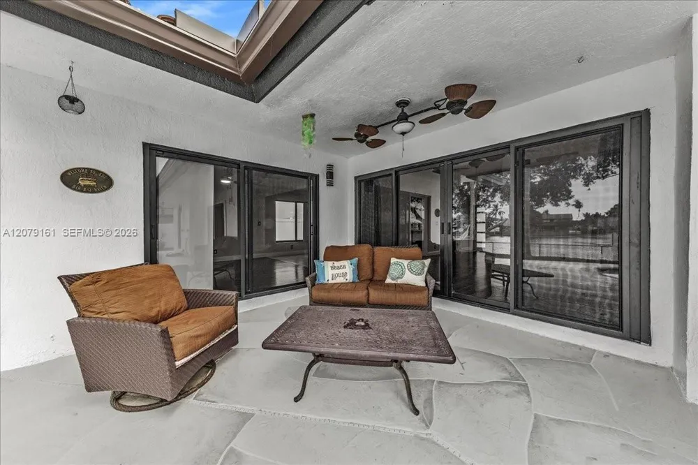 15056 SW 10th St Sunrise, FL 33326
