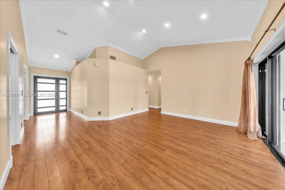 15056 SW 10th St Sunrise, FL 33326