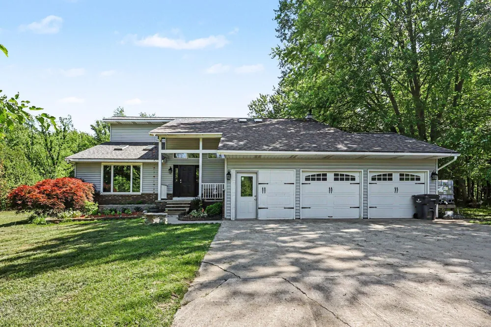 65505 Michigan 43 Bangor Township, MI 49013