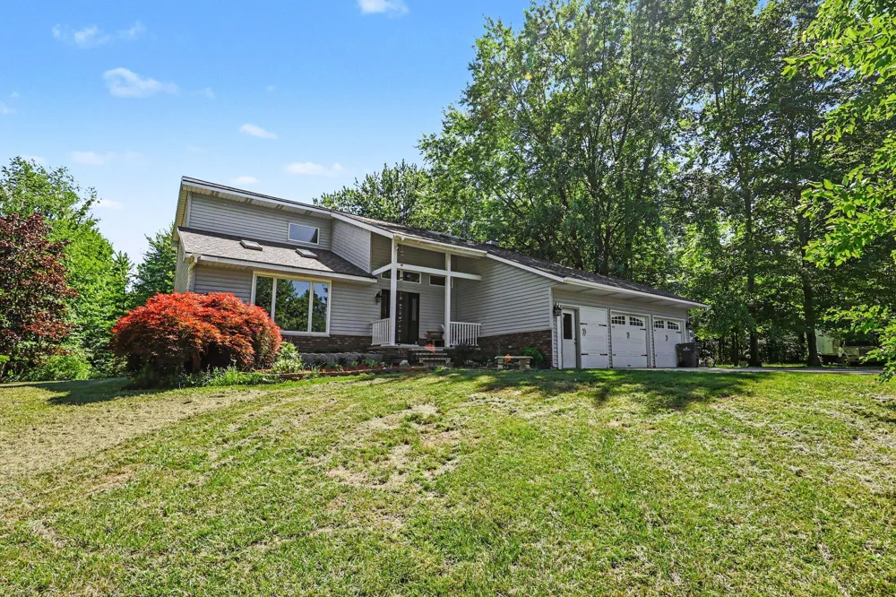 65505 Michigan 43 Bangor Township, MI 49013