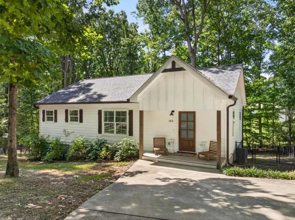 184 Middle Road Lookout Mountain, GA 30750