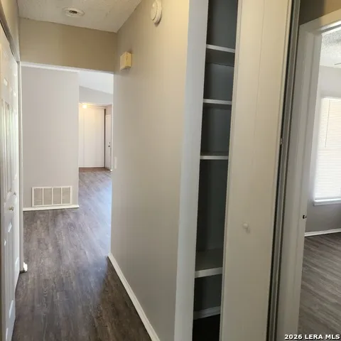 9851 Meadow Way Converse, TX 78109