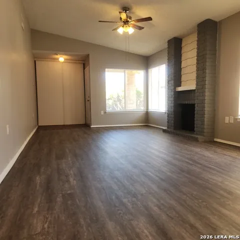 9851 Meadow Way Converse, TX 78109