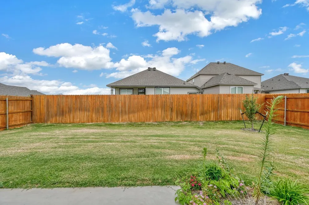11437 Themis Court Waco, TX 76655