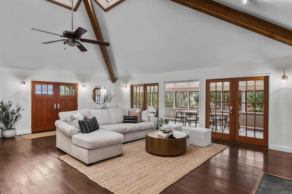11670 Tierra del Sur San Diego, CA 92130