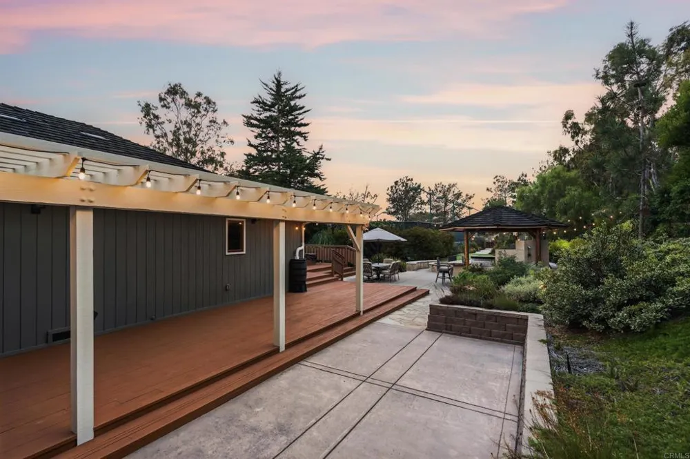 11670 Tierra del Sur San Diego, CA 92130
