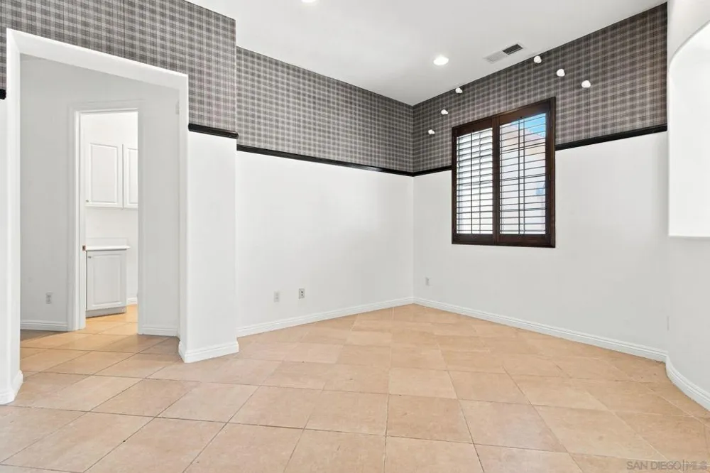 317 Valley Heights Oceanside, CA 92057