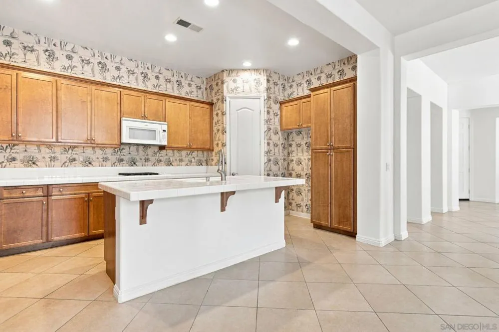317 Valley Heights Oceanside, CA 92057