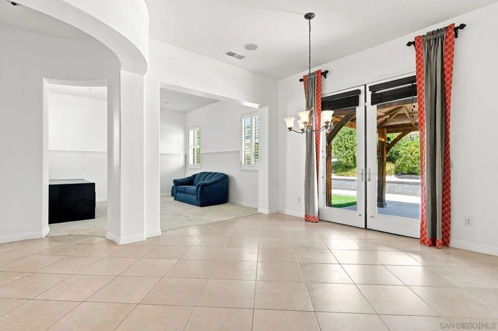 317 Valley Heights Oceanside, CA 92057