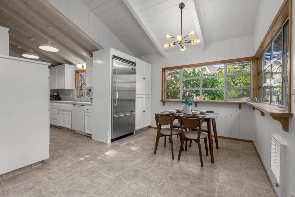 3655 La Calle Court Palo Alto, CA 94306