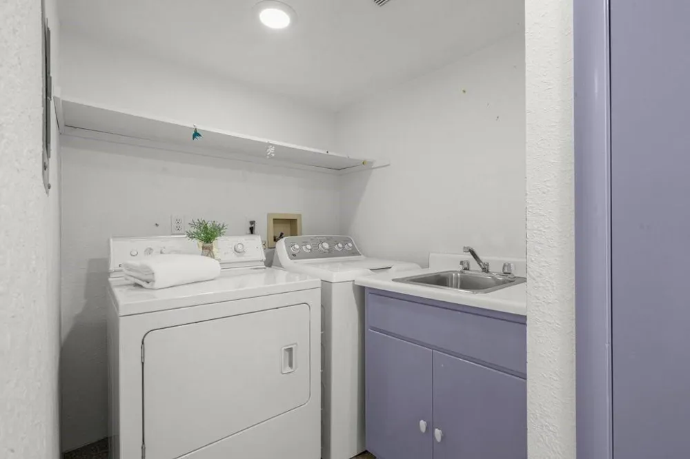 3655 La Calle Court Palo Alto, CA 94306