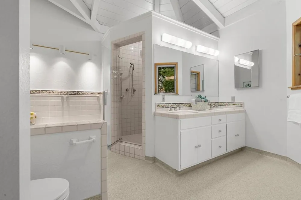3655 La Calle Court Palo Alto, CA 94306