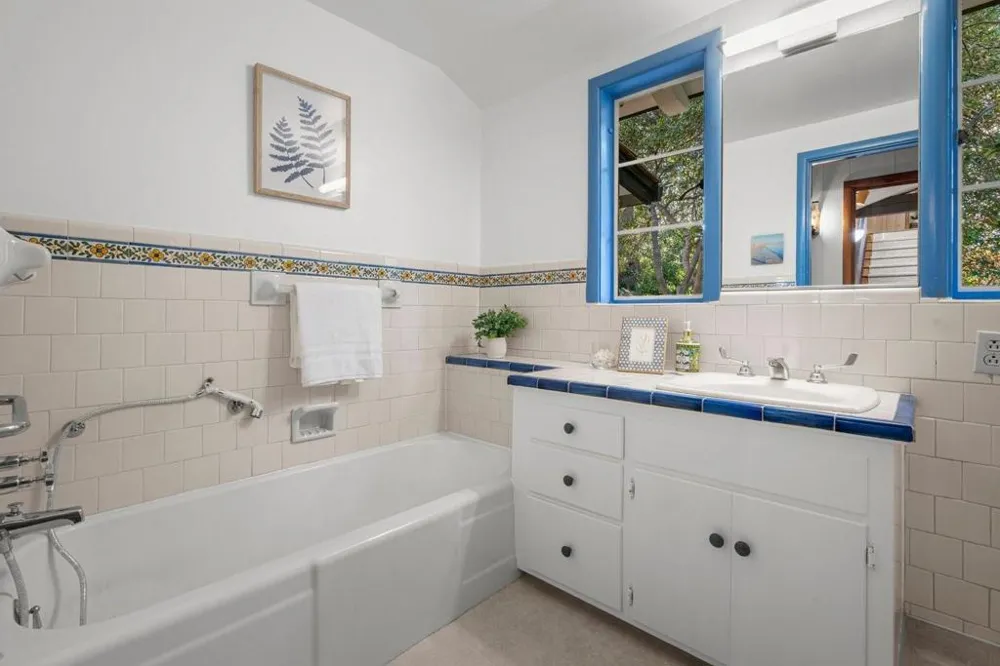 3655 La Calle Court Palo Alto, CA 94306