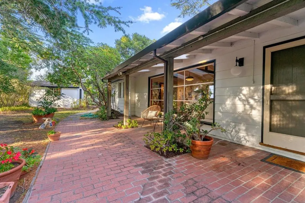 3655 La Calle Court Palo Alto, CA 94306