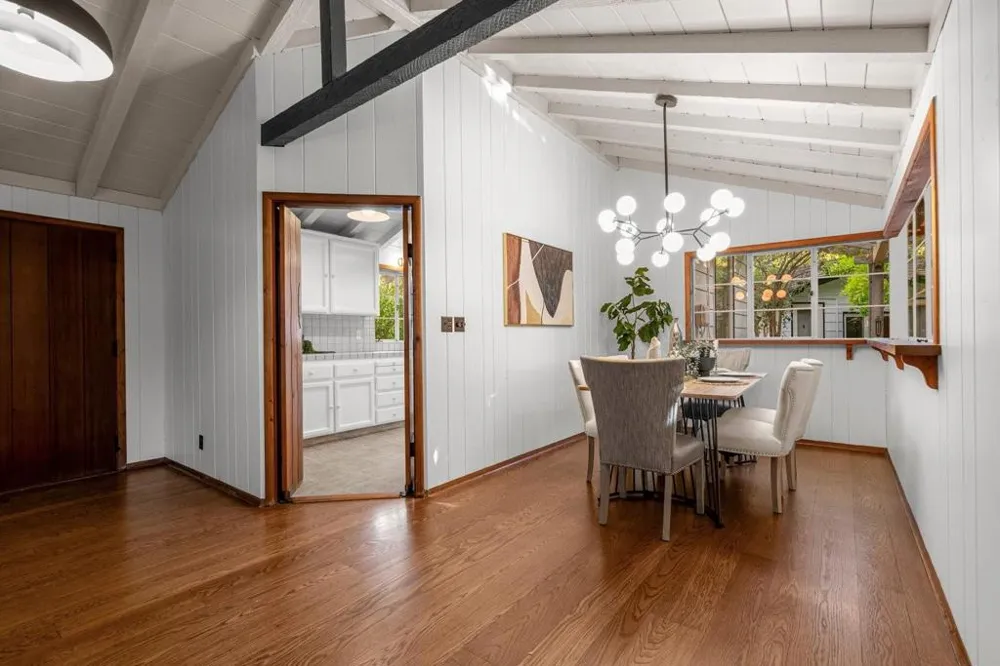 3655 La Calle Court Palo Alto, CA 94306