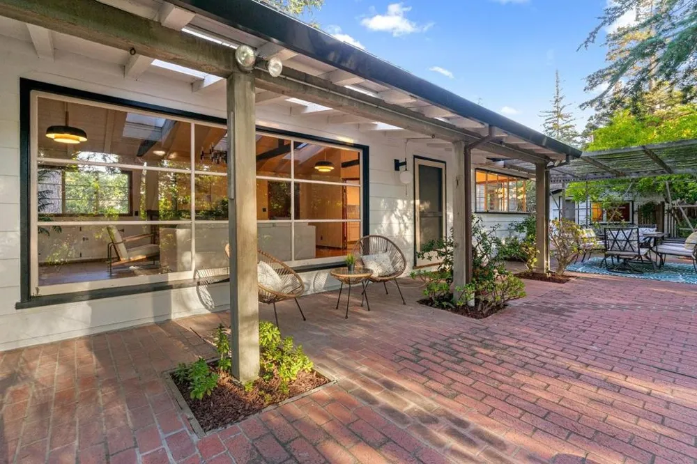 3655 La Calle Court Palo Alto, CA 94306
