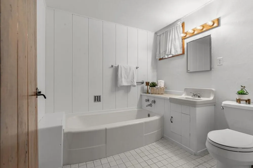 3655 La Calle Court Palo Alto, CA 94306