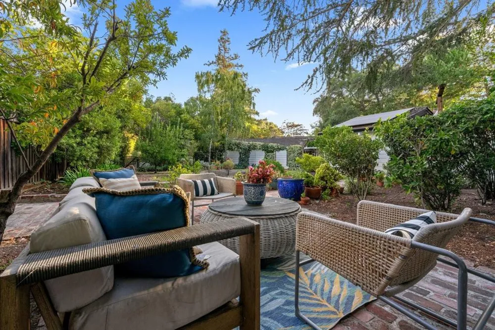 3655 La Calle Court Palo Alto, CA 94306