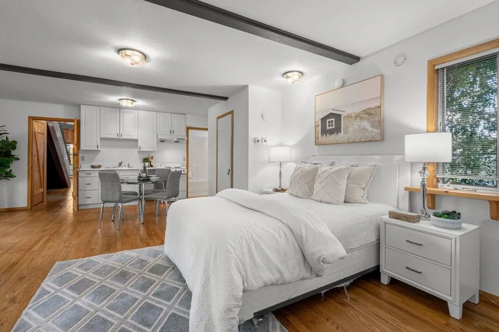 3655 La Calle Court Palo Alto, CA 94306
