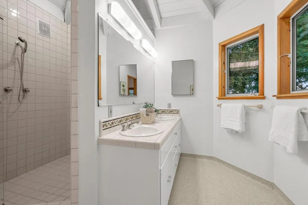 3655 La Calle Court Palo Alto, CA 94306