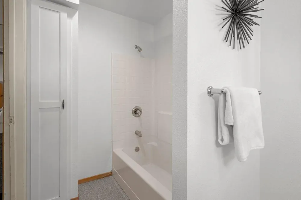 3655 La Calle Court Palo Alto, CA 94306
