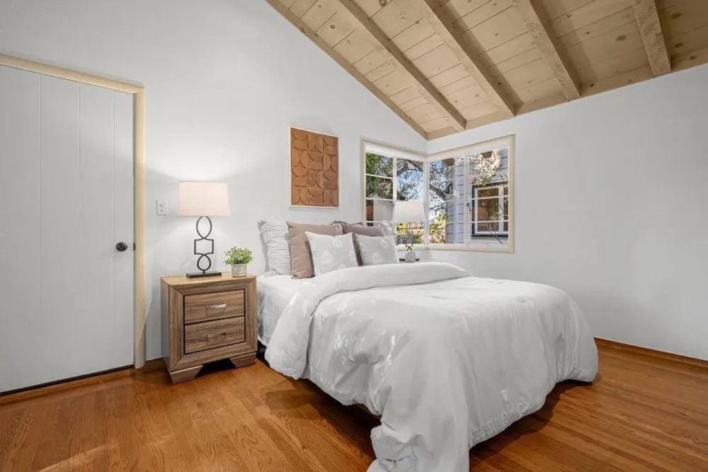 3655 La Calle Court Palo Alto, CA 94306