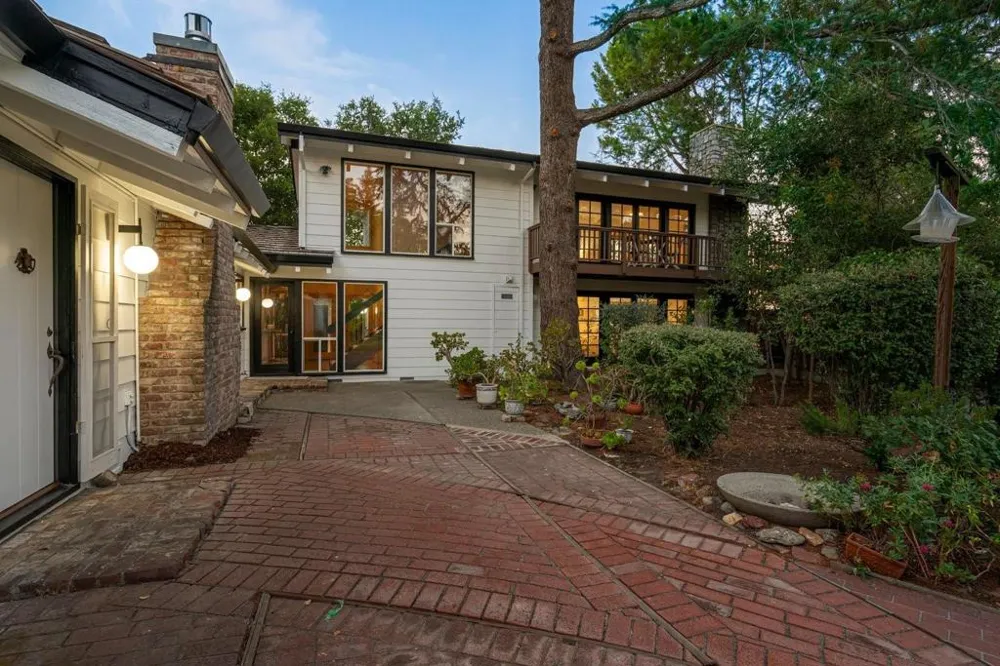 3655 La Calle Court Palo Alto, CA 94306