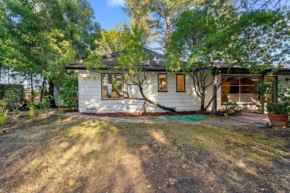3655 La Calle Court Palo Alto, CA 94306