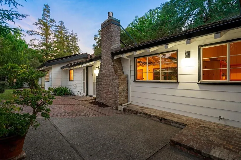 3655 La Calle Court Palo Alto, CA 94306