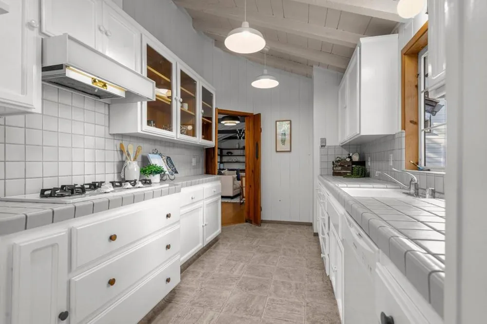 3655 La Calle Court Palo Alto, CA 94306