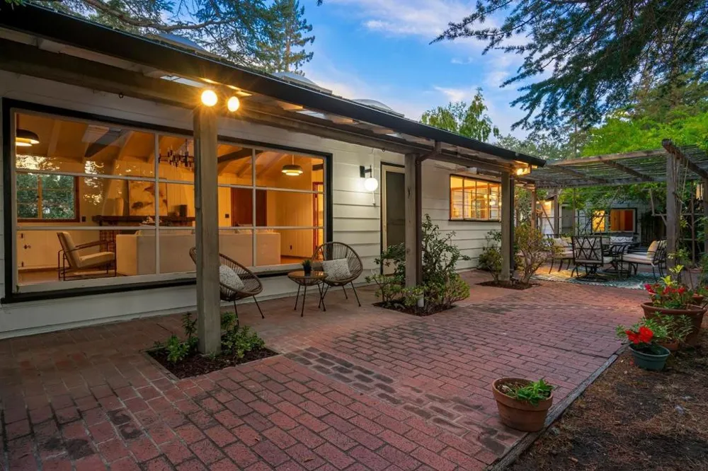 3655 La Calle Court Palo Alto, CA 94306