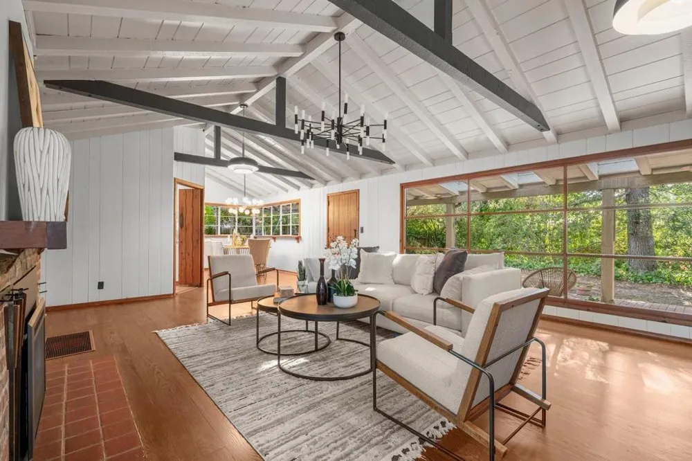 3655 La Calle Court Palo Alto, CA 94306