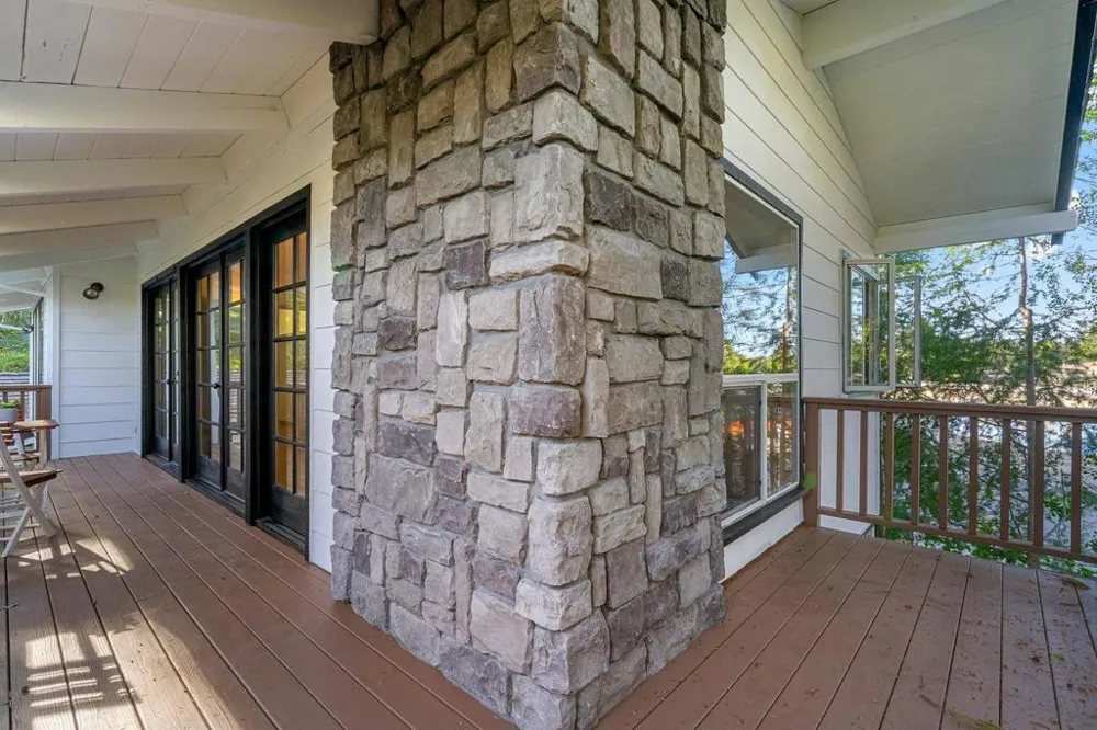 3655 La Calle Court Palo Alto, CA 94306