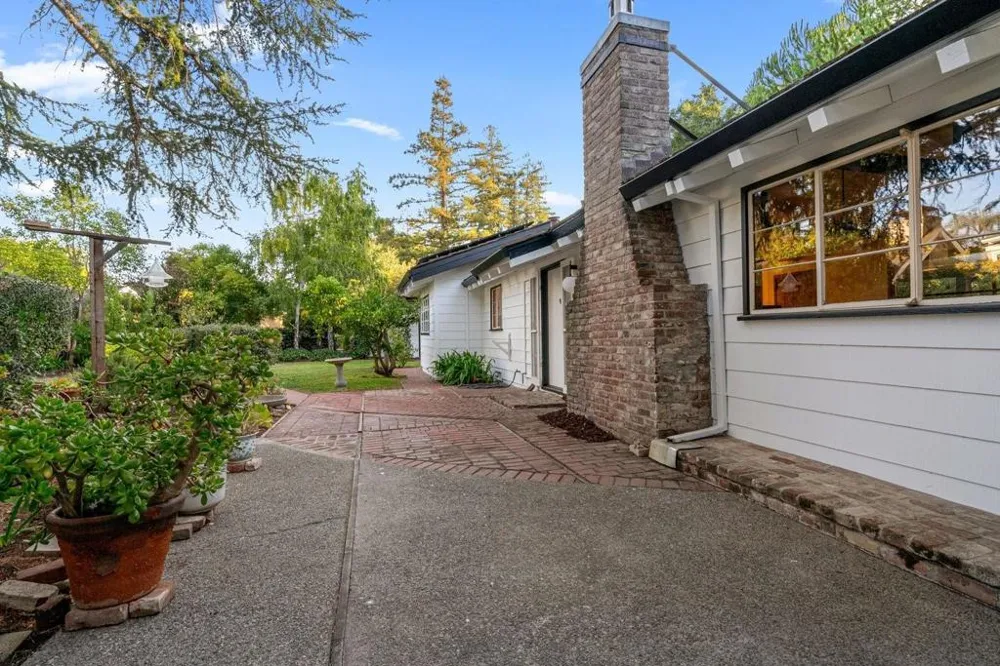 3655 La Calle Court Palo Alto, CA 94306